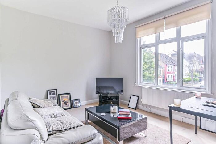 1 Bedroom Flat For Sale In St Augustines Avenue, South Croydon, CR2