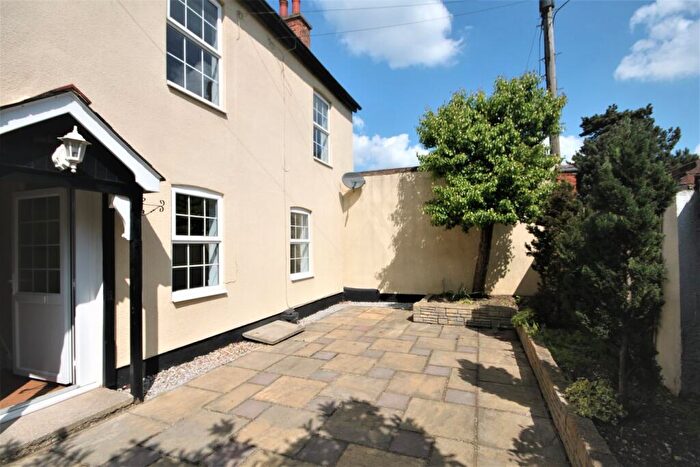 2 Bedroom Apartment To Rent In High Street, Henlow, Bedfordshire, SG16