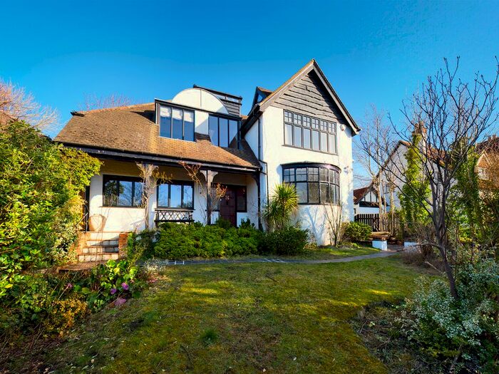 4 Bedroom Detached House To Rent In Rectory Avenue, High Wycombe, HP13