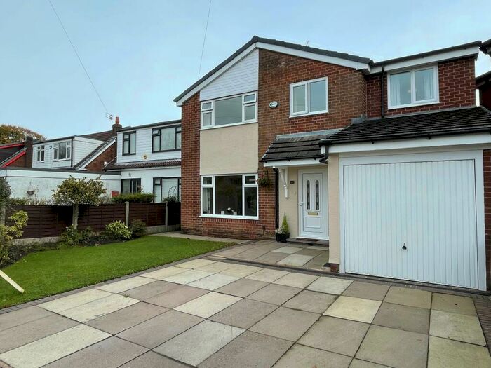 5 Bedroom House To Rent In Sunnymede Vale, Ramsbottom, BL0