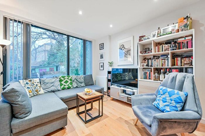2 Bedroom Flat For Sale In Carter House, Woolwich, London, SE18