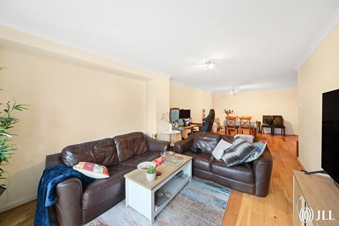 2 Bedroom Flat For Sale In Free Trade Wharf, Wapping, London, E1W