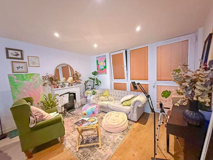 1 Bedroom Flat To Rent In Ottley Drive, Kidbrooke, Greenwich, SE3
