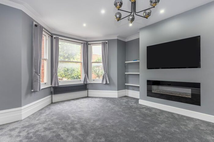 3 Bedroom Flat To Rent In Morshead Road, London, W9