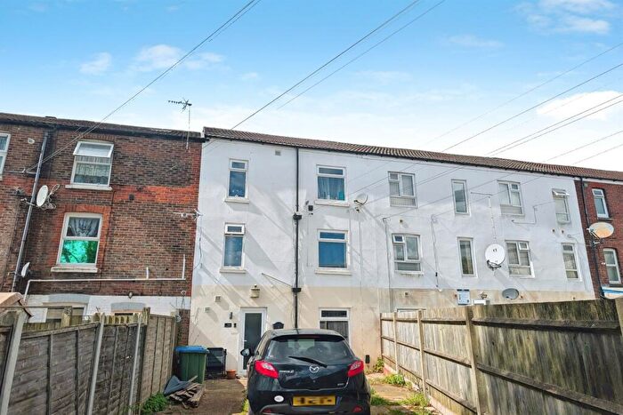1 Bedroom Flat To Rent In Victoria Road, SO19