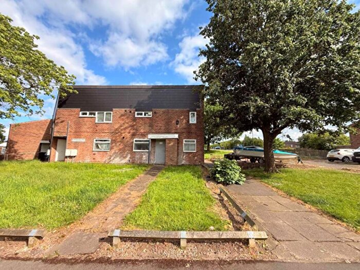 2 Bedroom Maisonette For Sale In Middlehill Rise, Quinton, Birmingham, B32
