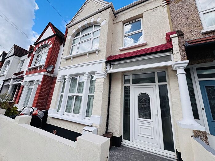 5 Bedroom Terraced House To Rent In Undine Street, London, SW17