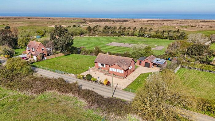 3 Bedroom Detached Bungalow For Sale In Broadwater Road, Holme Next The Sea, PE36