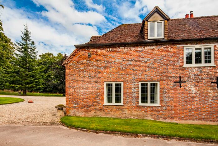 1 Bedroom Flat To Rent In Woodrows Farm Annexe, Aldworth, RG8