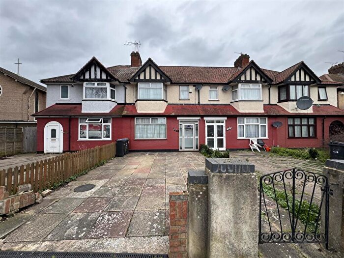 3 Bedroom Terraced House For Sale In Hertford Road, Edmonton, N9