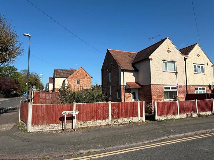 3 Bedroom Semi-Detached House For Sale In Amber Street, Derby, DE24