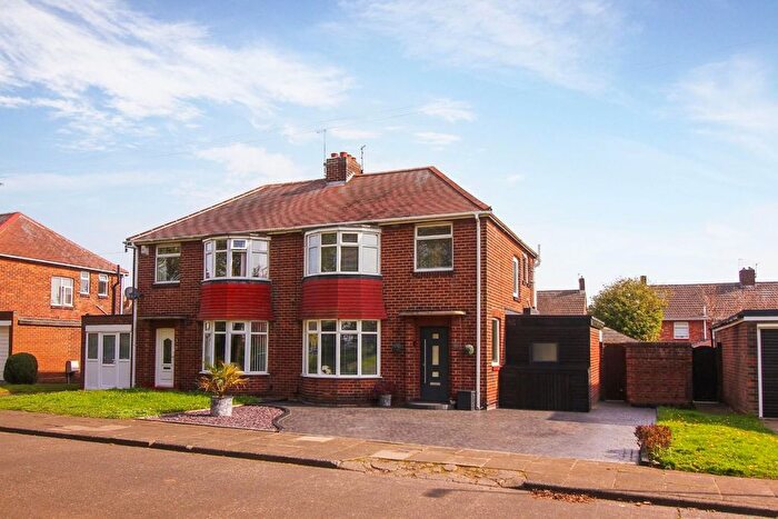 3 Bedroom Semi Detached House For Sale In Pinetree Gardens, Whitley Bay, NE25