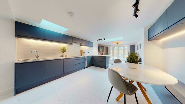 6 Bedroom House To Rent In Woodville Road, Cathays, Cardiff, CF24