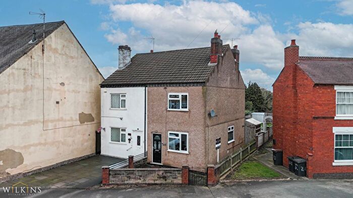 3 Bedroom Semi Detached House For Sale In Heath End Road, Nuneaton, Warwickshire, CV10