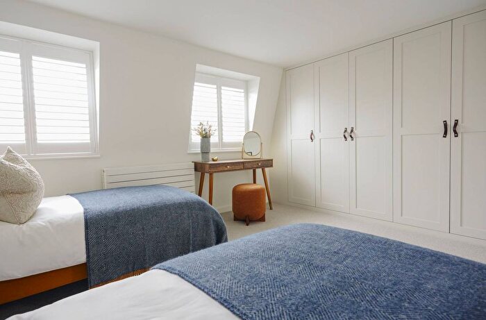 5 Bedroom Maisonette To Rent In Novello Street, Fulham, London, SW6