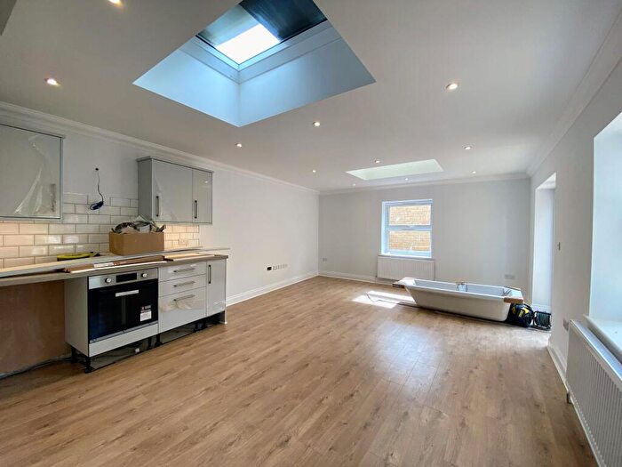 2 Bedroom Flat To Rent In New London Road, Chelmsford, CM2