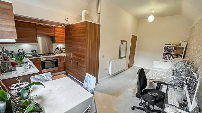 1 Bedroom Flat For Sale In Moor Green Lane, Moseley, B13