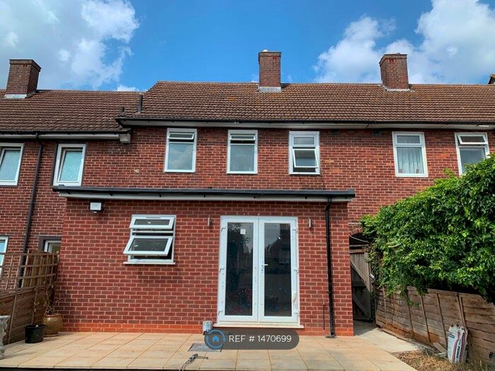 4 Bedroom Terraced House To Rent In Whetstone Road, London, SE3