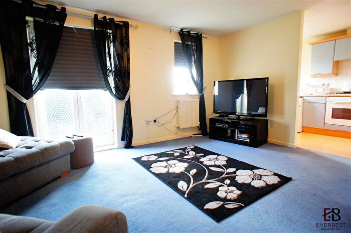 2 Bedroom Apartment To Rent In Redgrave Close, Gateshead, NE8