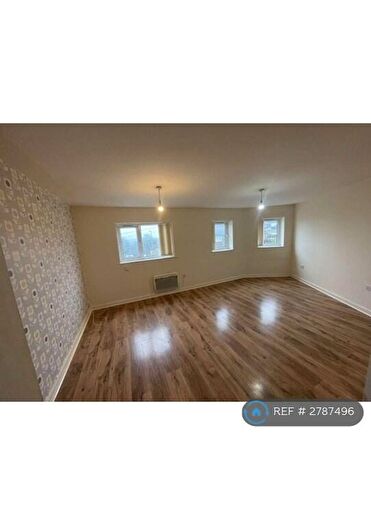 Studio To Rent In The Bank, Bradford, BD10