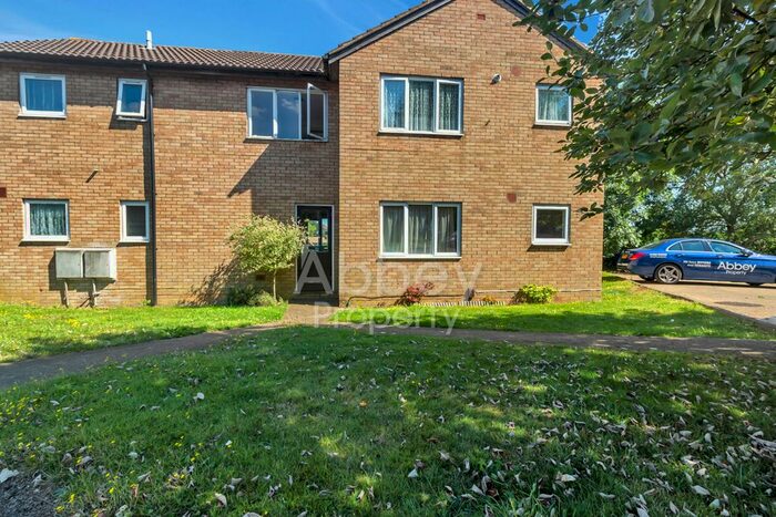Studio To Rent In Repton Close, Luton, LU3
