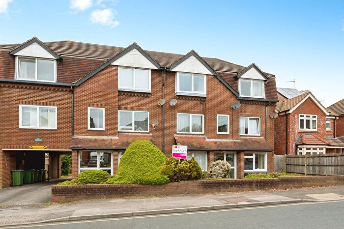 1 Bedroom Flat For Sale In Cobbett Road, Southampton, SO18