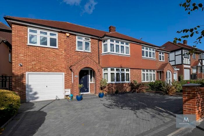 4 Bedroom Semi-Detached House To Rent In Chigwell Park Drive, Chigwell, IG7