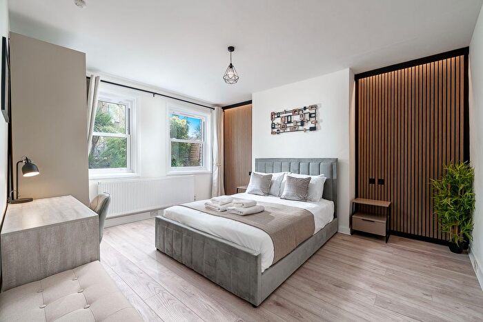 2 Bedroom Flat To Rent In Alkham Road, London, N16