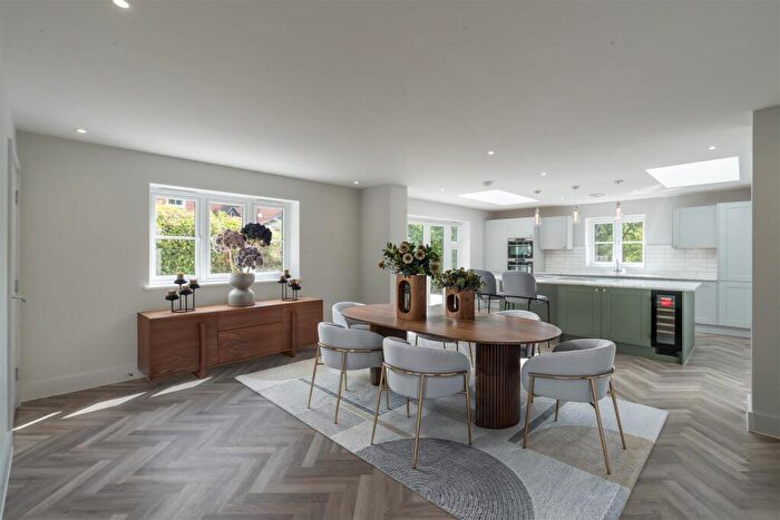 3 Bedroom Detached House For Sale In Moralee Close, Wimborne, BH21