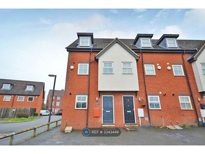 4 Bedroom Terraced House To Rent In Killerton Close, Westcroft, Milton Keynes, MK4