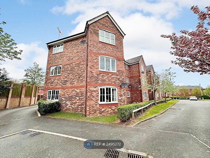 2 Bedroom Flat To Rent In Royal Drive, Fulwood, Preston, PR2