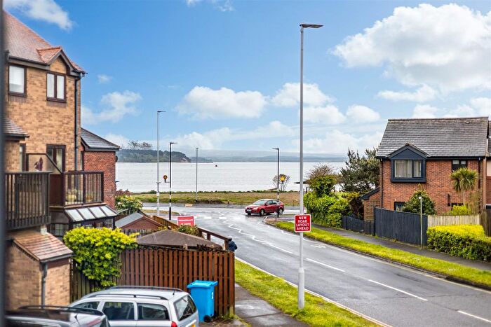 2 Bedroom Property To Rent In Lander Close, Poole, BH15