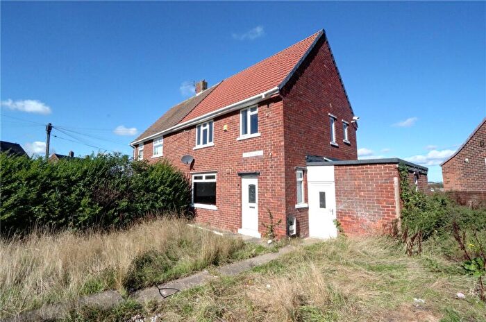 3 Bedroom Semi-Detached House For Sale In Grasmere Avenue, Easington Lane, Houghton Le Spring, Tyne And Wear, DH5