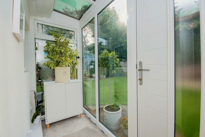 1 Bedroom Detached Bungalow For Sale In The Reservoir, Surfleet, Spalding, PE11