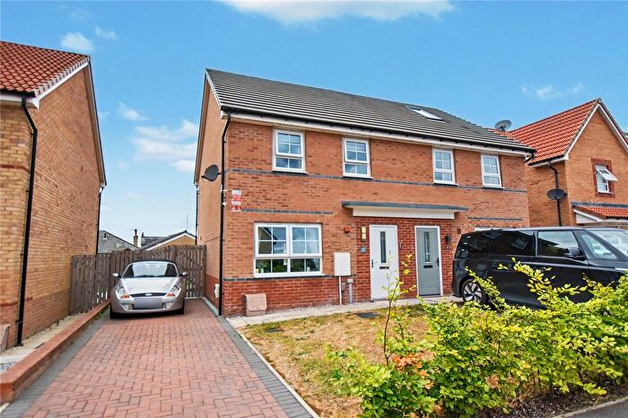 3 Bedroom Semi-Detached House For Sale In St. Michaels Drive, East Ardsley, Wakefield, West Yorkshire, WF3