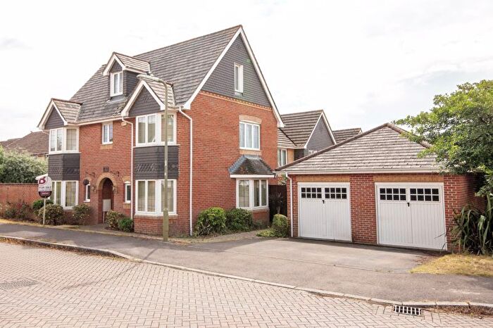 5 Bedroom Detached House For Sale In Jessica Crescent, Totton, Southampton, SO40