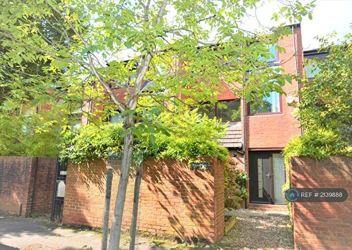 4 Bedroom Terraced House To Rent In Oaker Place, Manchester, M20