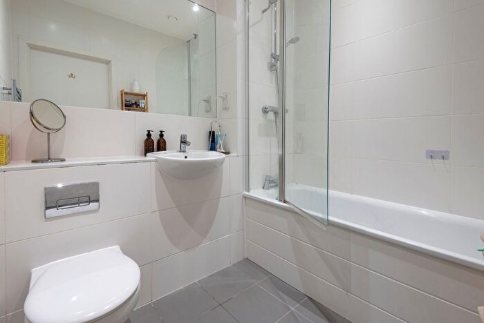 1 Bedroom Flat For Sale In Navigation Road, London, E3