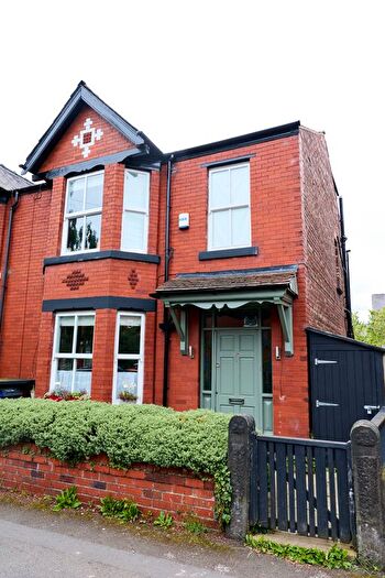 4 Bedroom Semi-Detached House To Rent In Longford Road, Chorlton Cum Hardy, M21