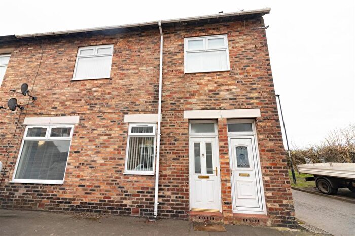 2 Bedroom Flat To Rent In Enid Street, Hazlerigg, NE13