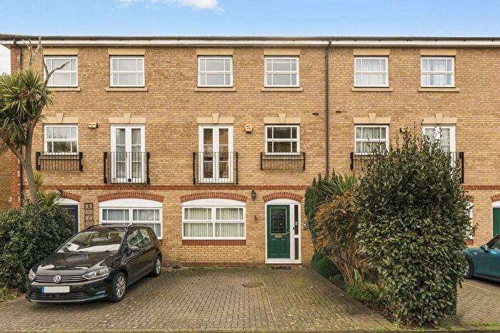 4 Bedroom Property To Rent In Ribblesdale Avenue, New Southgate, N11