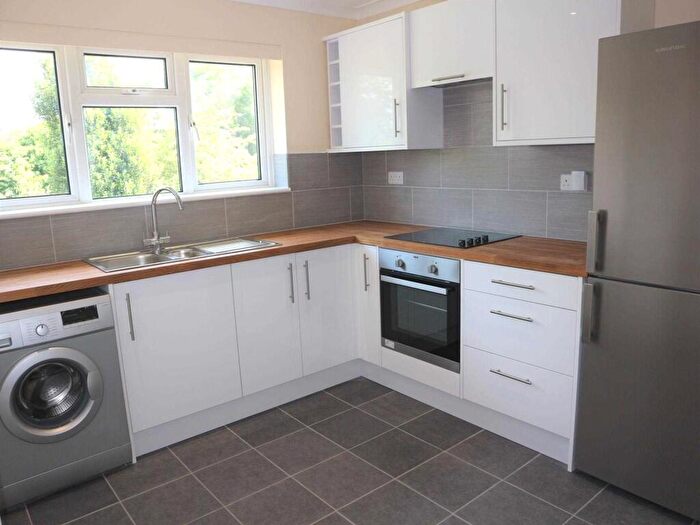 2 Bedroom Apartment To Rent In Raymond Avenue, Canterbury, CT1
