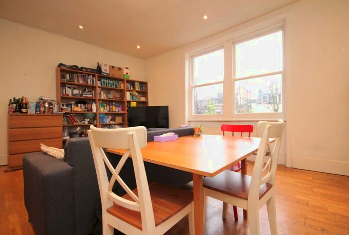 3 Bedroom Flat To Rent In Hillmarton Road, Islington, N7