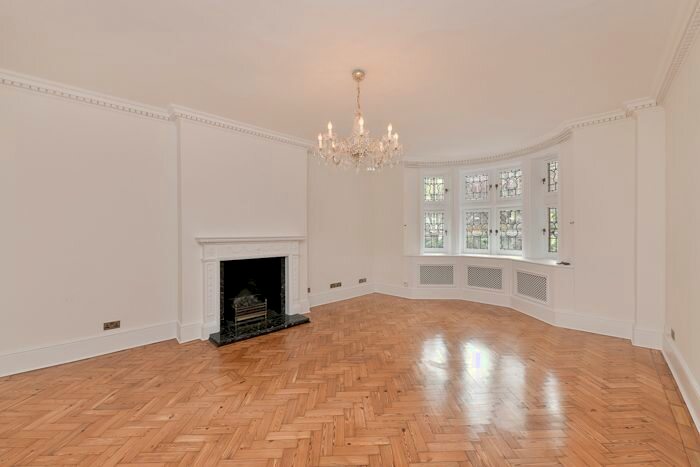 5 Bedroom Flat To Rent In Hyde Park Gate, South Kensington, SW7