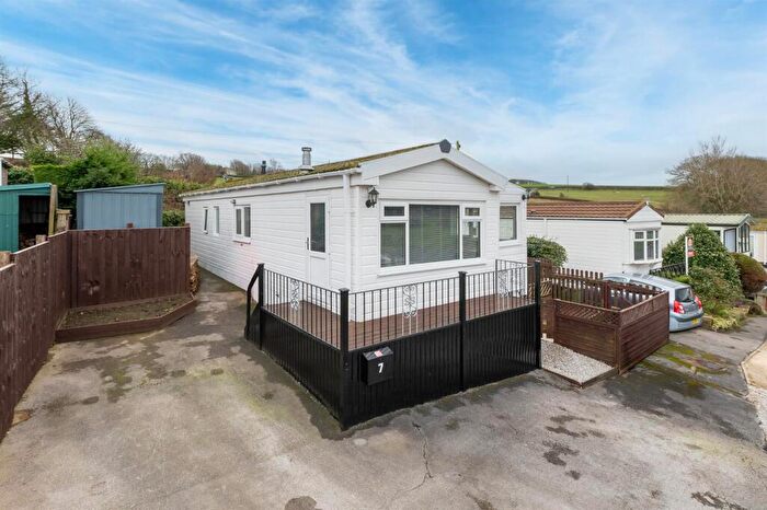 1 Bedroom Park Home For Sale In West Chevin Road, Menston, Ilkley, LS29