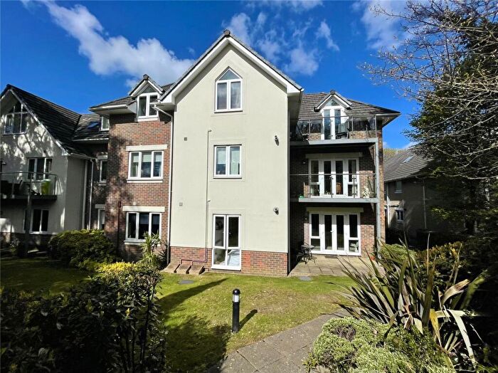 2 Bedroom Apartment For Sale In Wimborne Road, Bournemouth, Dorset, BH2