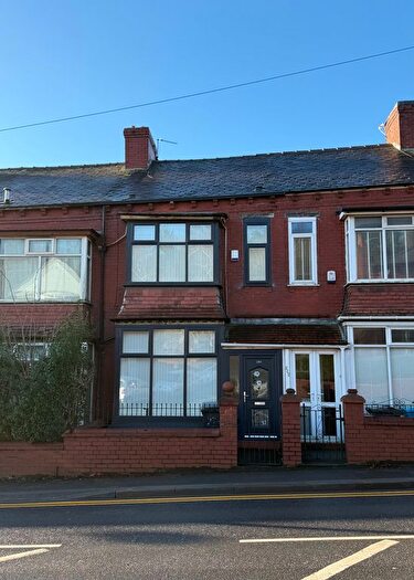 2 Bedroom Terraced House To Rent In Abbey Hills Road, Oldham, OL8
