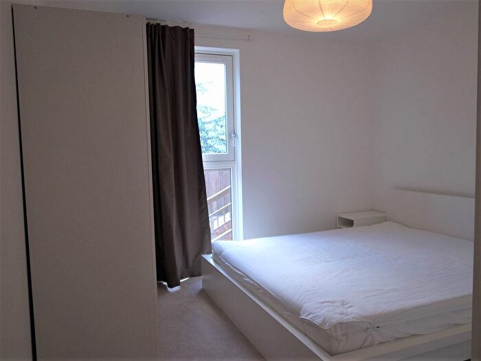 1 Bedroom Flat To Rent In Connersville Way, Croydon, CR0