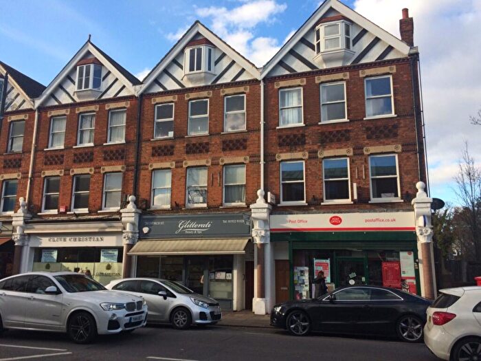 Flat To Rent In Church Street, Weybridge, KT13