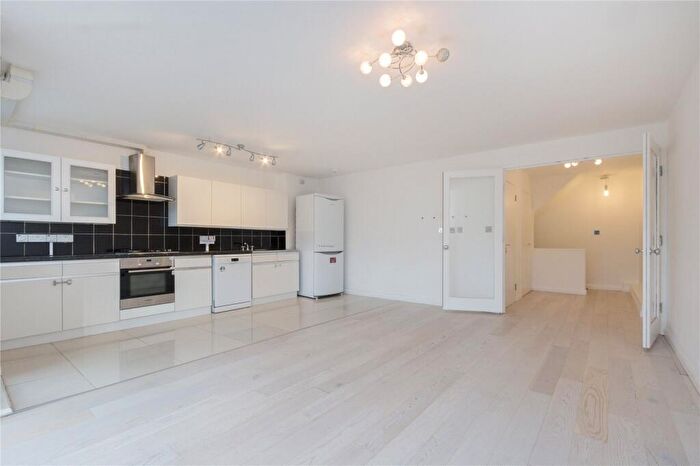 2 Bedroom Apartment To Rent In Mead Place, London, E9